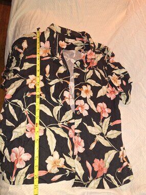 Tommy Bahama Hawaiian Floral Camp Shirt Men’s XL Black Silk Blend Tropical Aloha
